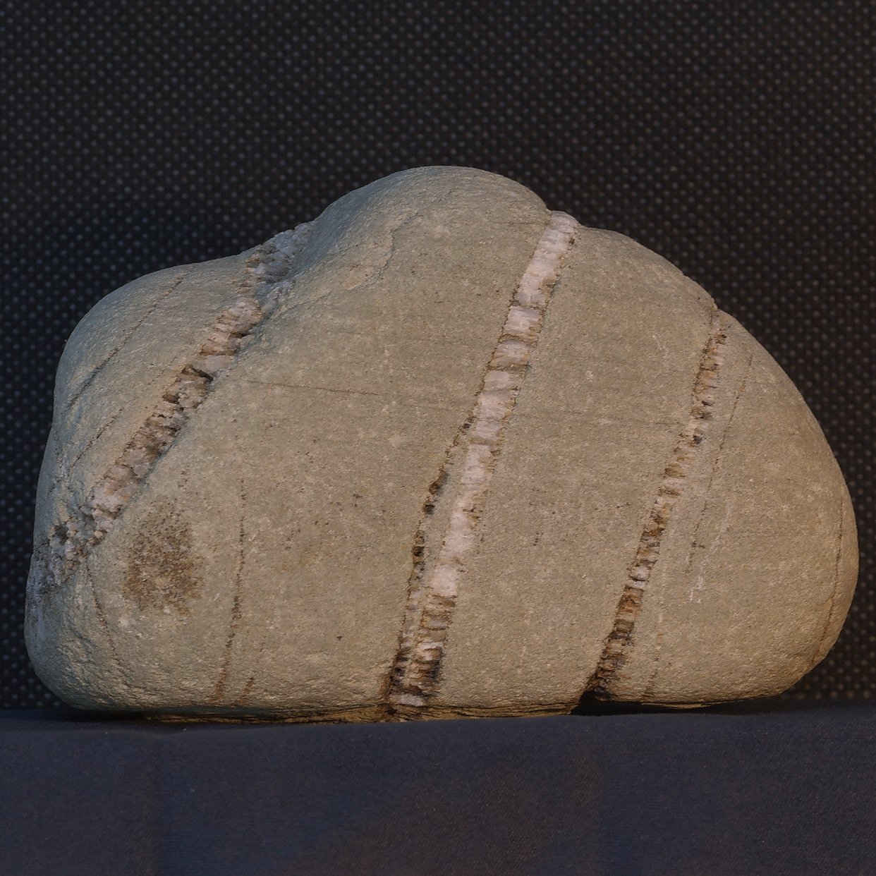 igneous-quartz.jpg