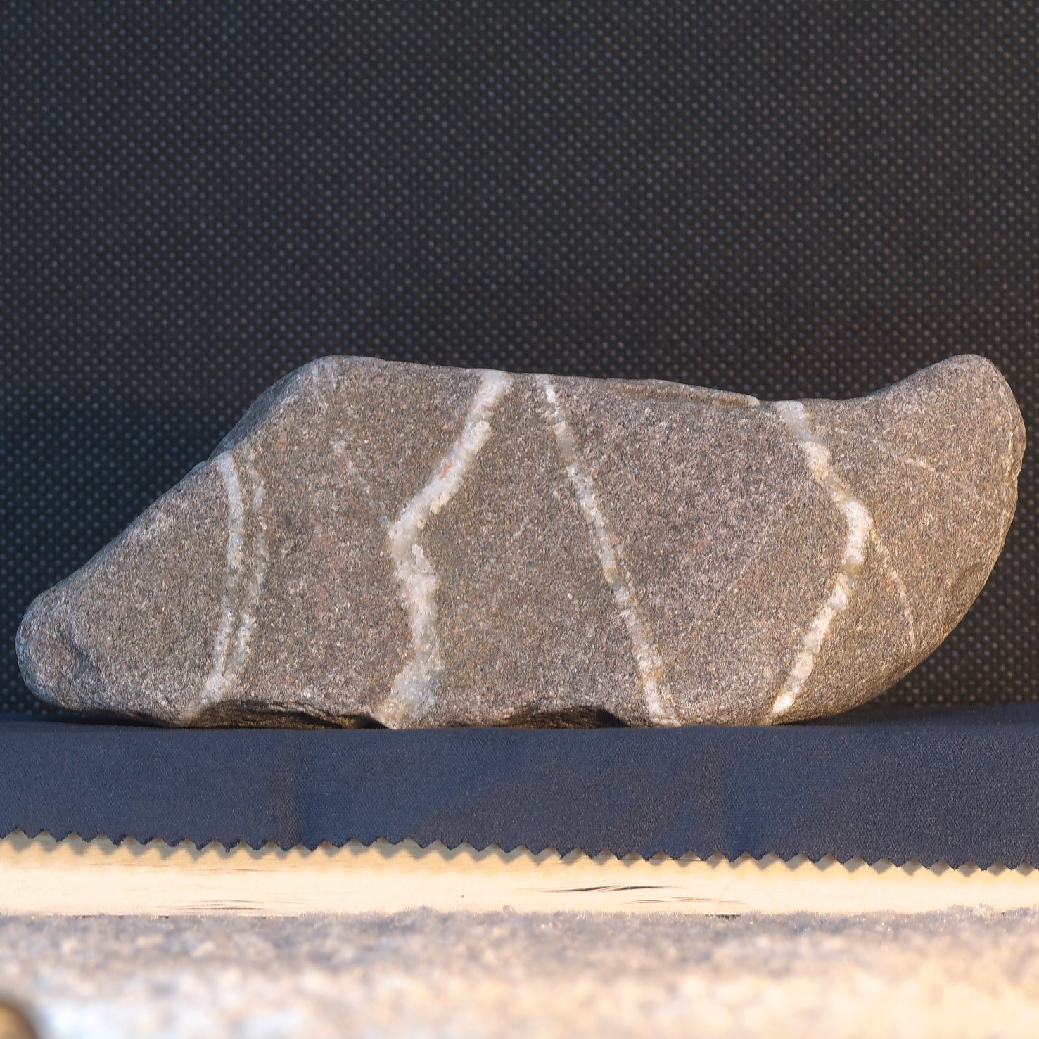quartz-veins-2.jpg