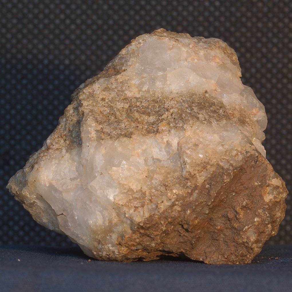 sed-quartz-veins.jpg